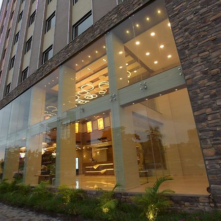 Hotel H - Sandhill Hotels Private Limited Ānand المظهر الخارجي الصورة