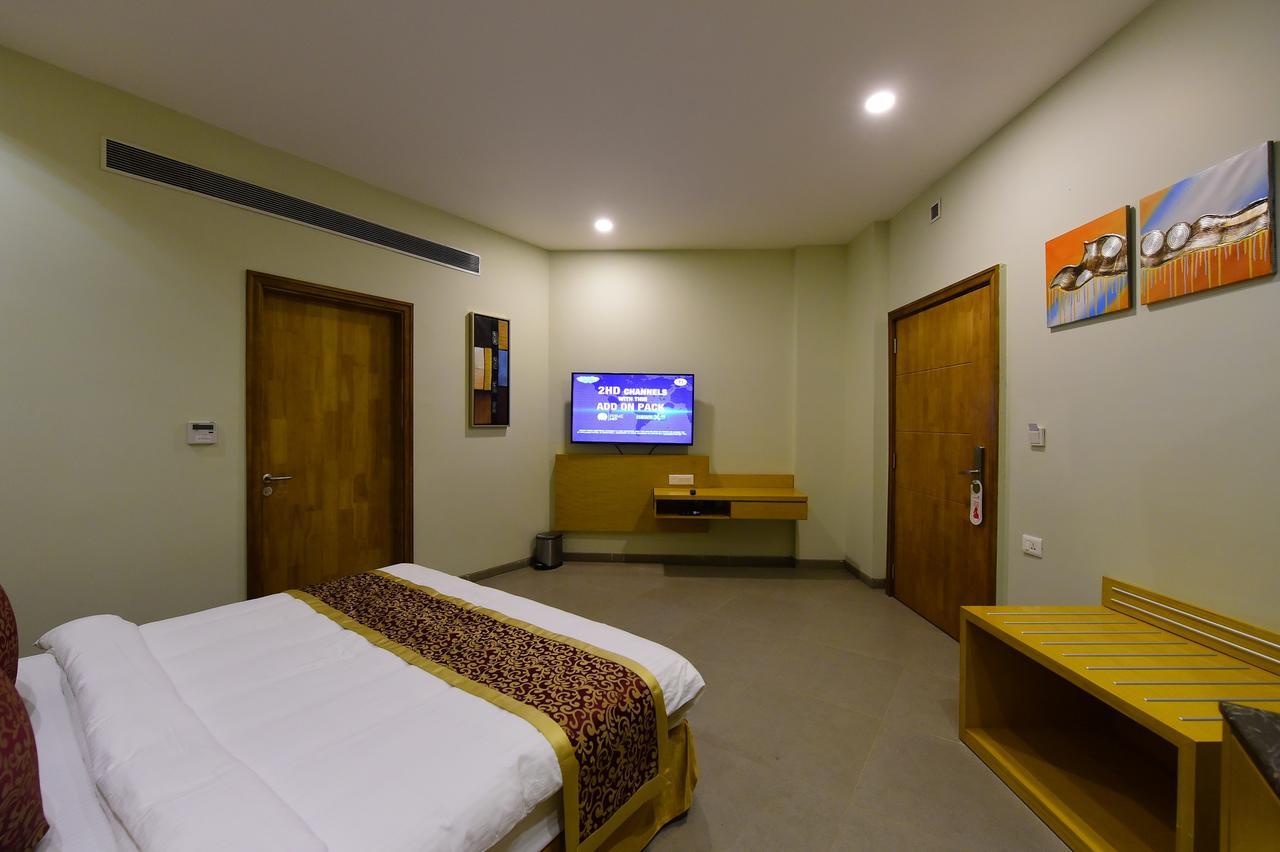 Hotel H - Sandhill Hotels Private Limited Ānand المظهر الخارجي الصورة