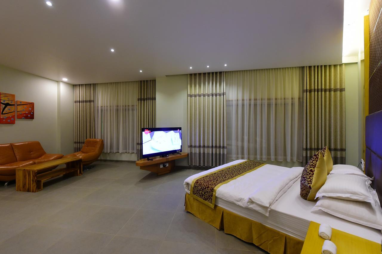 Hotel H - Sandhill Hotels Private Limited Ānand المظهر الخارجي الصورة