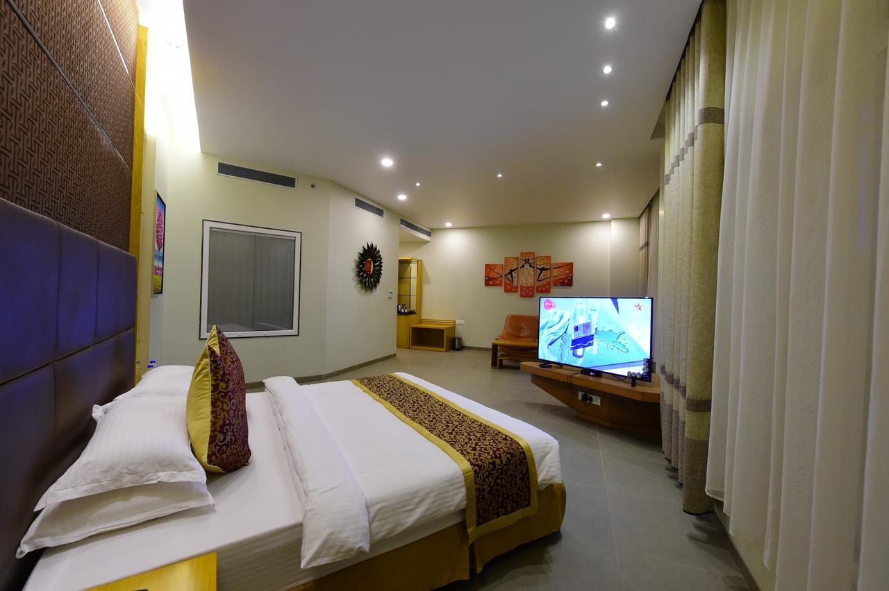 Hotel H - Sandhill Hotels Private Limited Ānand المظهر الخارجي الصورة