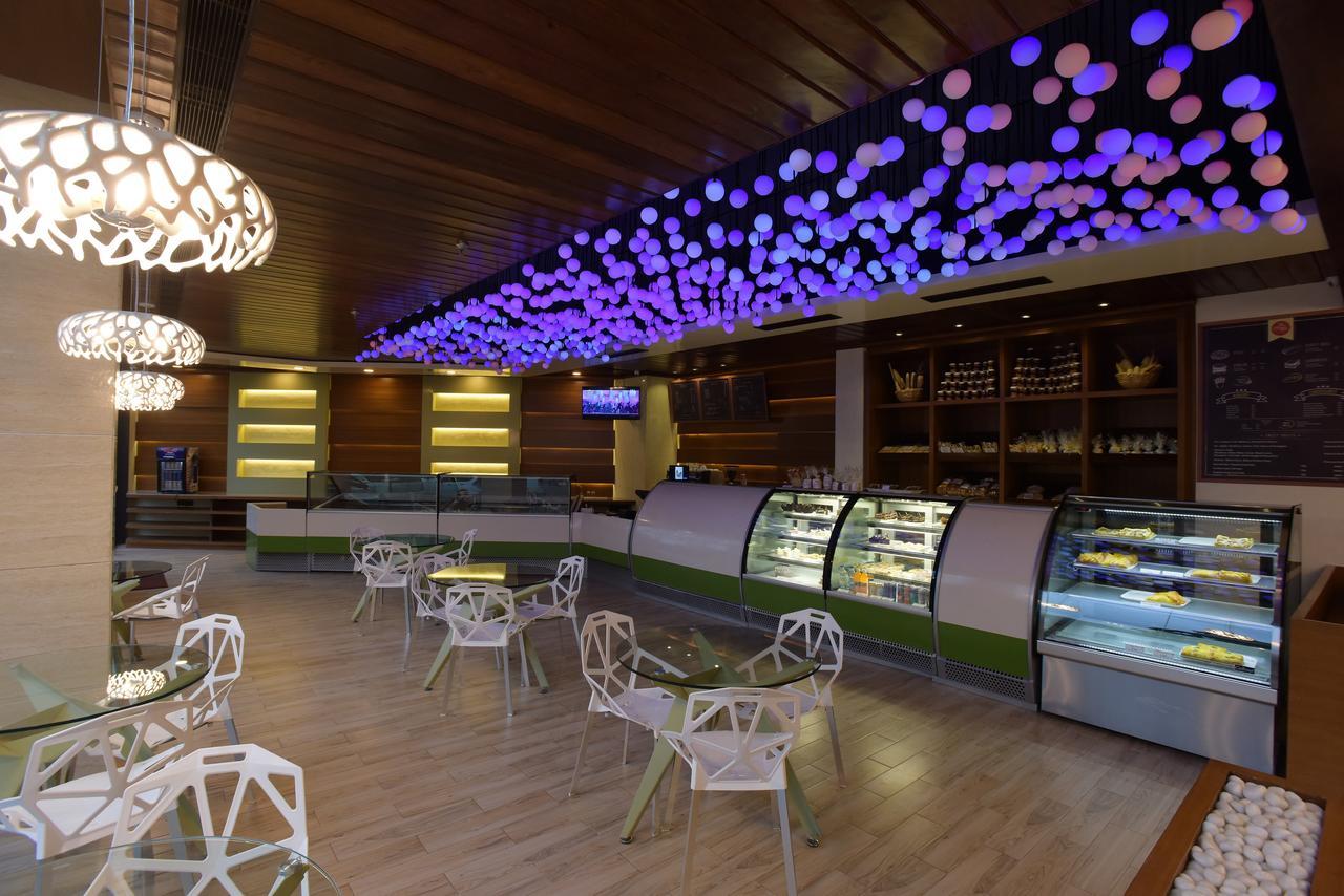 Hotel H - Sandhill Hotels Private Limited Ānand المظهر الخارجي الصورة