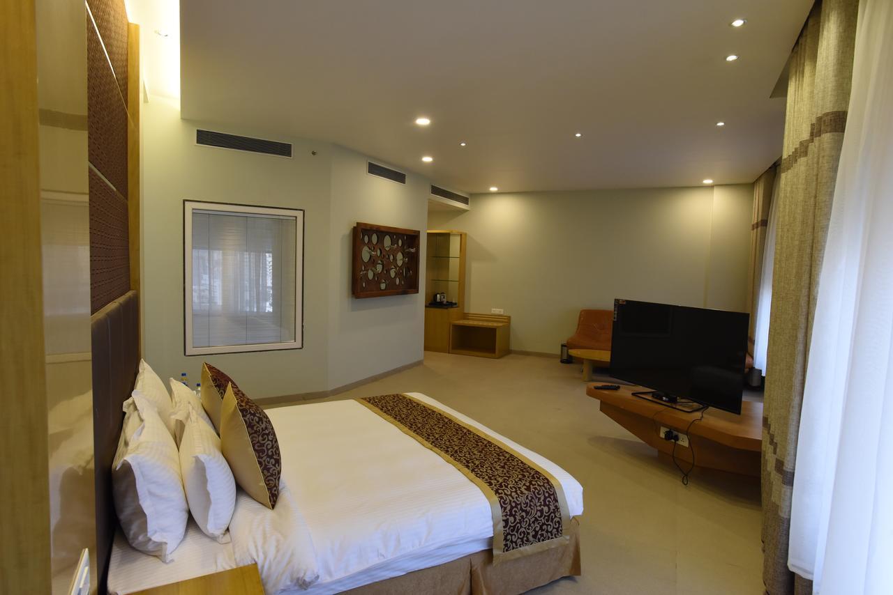 Hotel H - Sandhill Hotels Private Limited Ānand المظهر الخارجي الصورة
