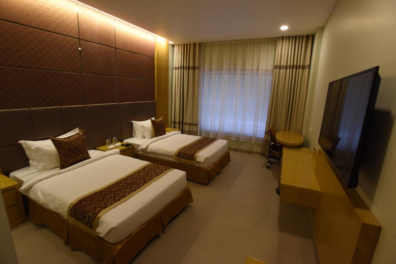 Hotel H - Sandhill Hotels Private Limited Ānand المظهر الخارجي الصورة