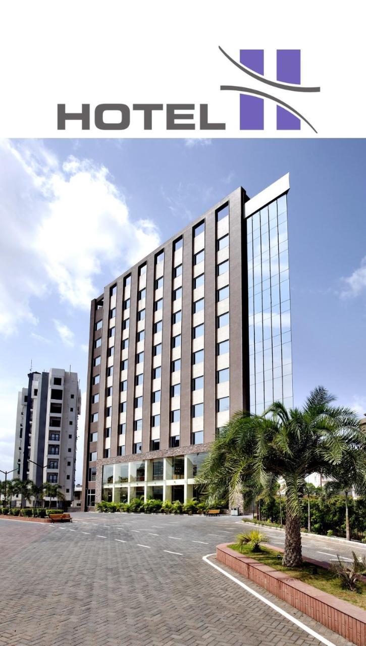 Hotel H - Sandhill Hotels Private Limited Ānand المظهر الخارجي الصورة